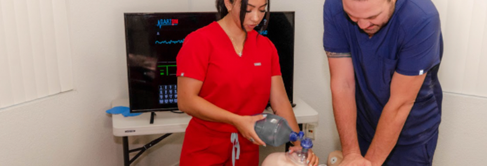 elite medical training enrolled students on how to be certified in basic life support